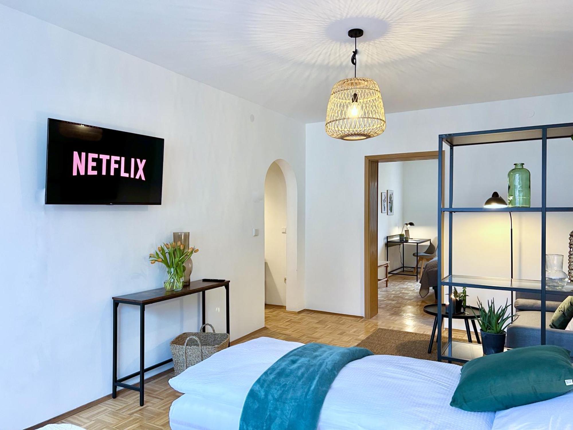 Sapphire Apartment: Free Parking + Netflix + Bathtub Essen Exterior foto